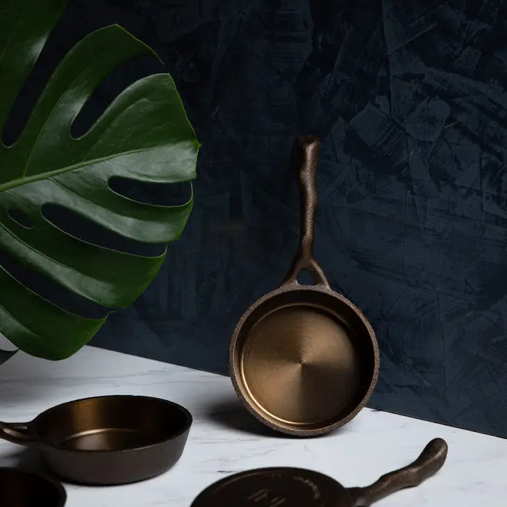 Cast Iron Egg Pan - 4.5"