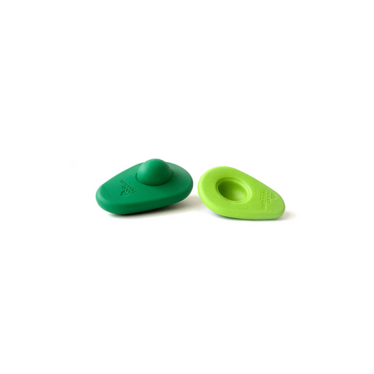 Avocado Food Huggers are designed to keep the leftover half fresh for longer. Our set of two sizes makes sure you’re covered for avocados large and small. And the unique pit pocket can be pushed in or out, ensuring a good hug whether the half you’re saving has the pit or not.