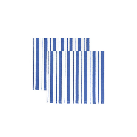 Measuring 12” x 12” and sold as a set of two, these cloths are built to last—machine washable and ready for repeated use. Upgrade your kitchen routine with the classic durability of the Basket Weave Cloth in Seaside Blue!