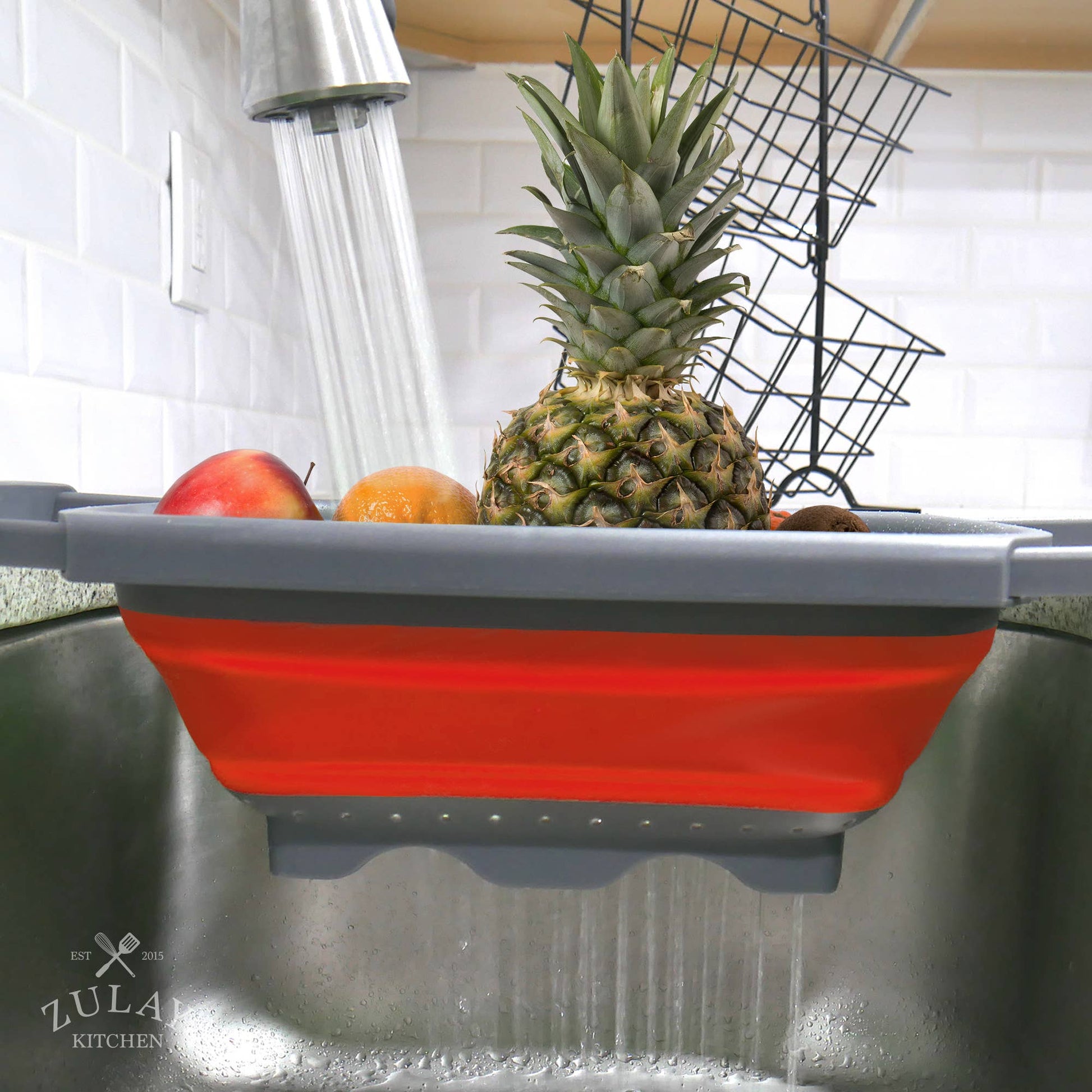 Zulay Kitchen Collapsible Colander in bold red is the ultimate space-saving kitchen essential! With a generous 6-quart capacity, it’s perfect for rinsing fruits and veggies or draining pasta with ease. The collapsible design makes storage a breeze, while extendable handles (adjusting from 15 to 23.8 inches) let it sit securely over most sinks—keeping food elevated while draining.