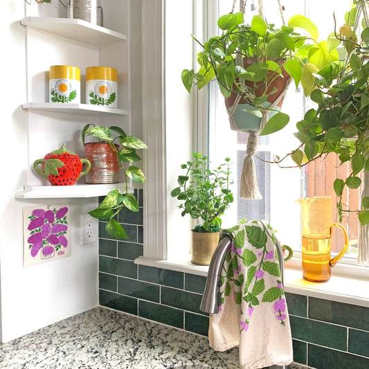 Our mint herb towel will freshen up your kitchen and brighten your everyday. You are mint to have this in your life. Made from 100% flour sack cotton, our Mint dish towel and will only get softer and more absorbent over the years in your kitchen. This generously sized dish towel can handle small and big tasks in the kitchen as well as household chores.