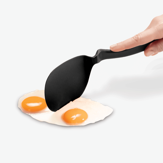 The Chopula is an award-winning spatula that is not only thin and flexible for flipping from the front, but also incredibly strong for chopping on its side. Great for separating minced meat or eggs in a pan, flipping pancakes and serving. Chopula’s clever handle design also lifts its head up off your kitchen bench when you put it down, leaving you a mess-free countertop! 