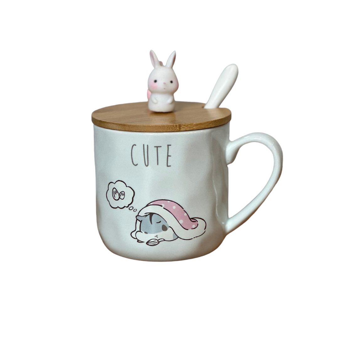 These little hamsters are sure to brighten your day! The hamster mug comes with a spoon and a removable lid with a spoon hole that's perfect for keeping drinks hot. No need to worry about spills - just put on the lid and you're ready to go! Add a dash of whimsy to any beverage with this cheerful mug and its furry little companion.