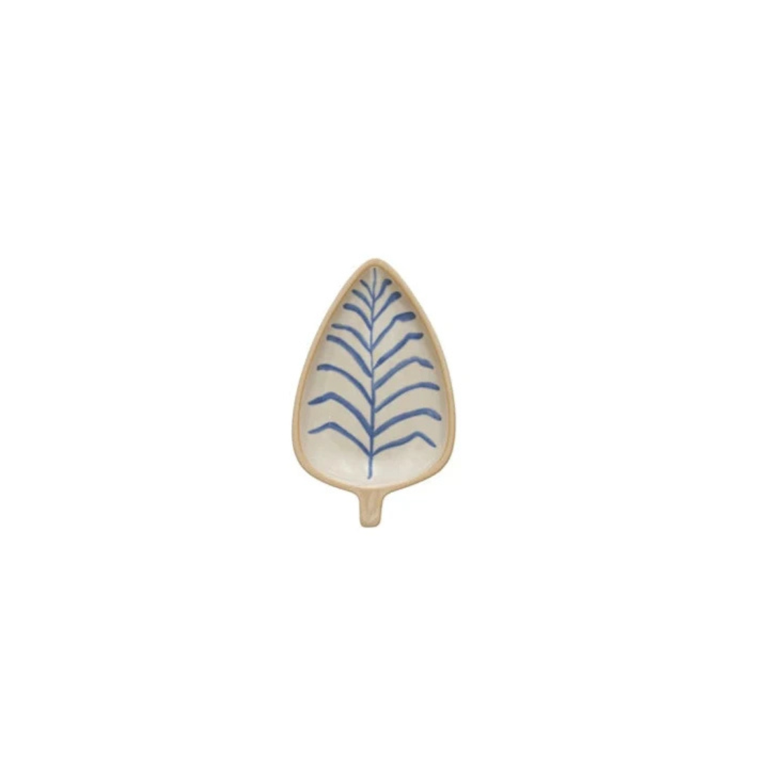 This cottage-inspired stoneware dish showcases the silhouette of a leaf. Available in 4 styles of intricately hand-painted designs.