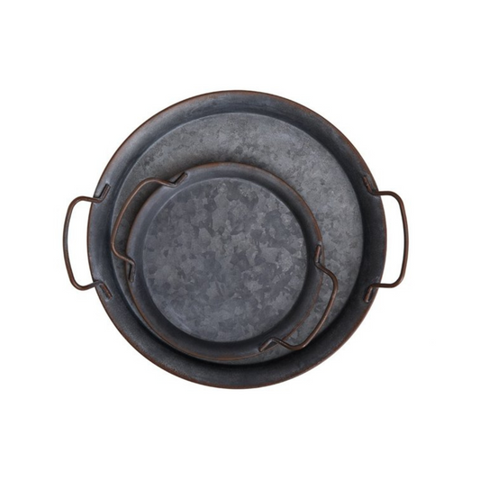 A touch of vintage charm to your home with the European Retro Metal Plate with Handles. This handcrafted round wrought iron tray combines durability with a unique retro aesthetic. Perfect for serving, storing, or displaying, this versatile tray can be used for a variety of purposes, from organizing trinkets to showcasing bread and fruit. The craftsmanship is evident in the handmade details, creating a rustic appeal.