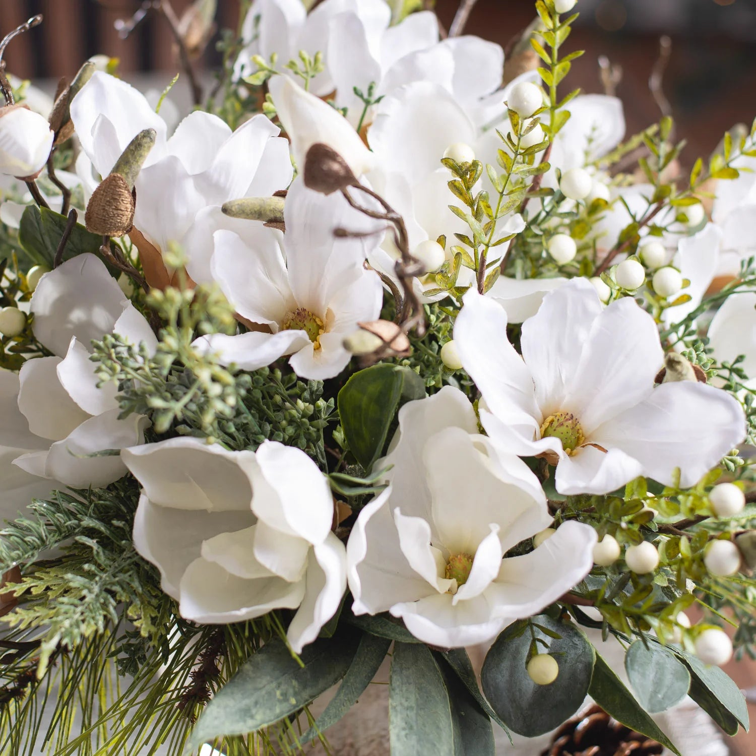 Winter Magnolia & Pine - Intense heady white floral and strong pine needles blended with notes of citrus, Turkish rose, and Indonesian ginger. Winter's Heirloom