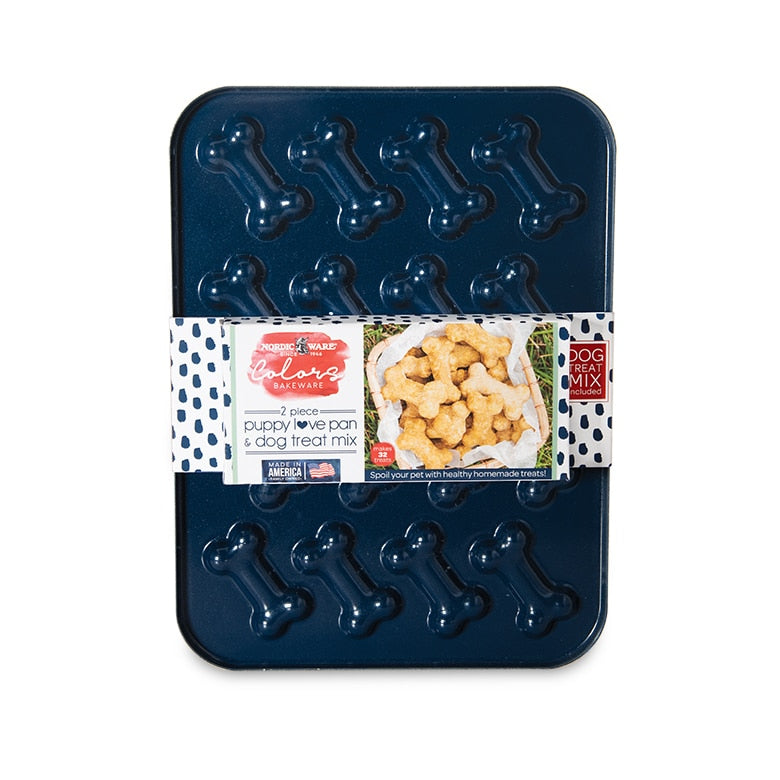 A Puppy Love Pan plus a Homemade Dog Treat Mix makes a mighty nice gift pack combo. Pan is crafted of aluminum in the USA and features nonstick surface made without PFOA for easy release of food and cleanup. Wholesome made-in-USA mix calls for peanut butter, egg and water and makes about 32 bone-shaped chews for baking and tail wagging fun.  A great gift for pet parents and fur babies everywhere!