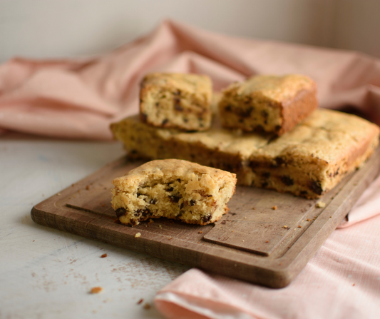 Throwback Thursday - Chocolate Chip Cookie Blondies