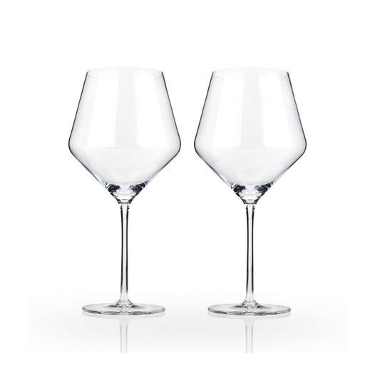 Ideal for full-bodied red wine, these stemmed wine glasses are crafted from a lead-free crystal glass. This glass offers the most-elegant drinkware experience available, while giving confidence that your wine isn’t being contaminated by any harmful toxins.