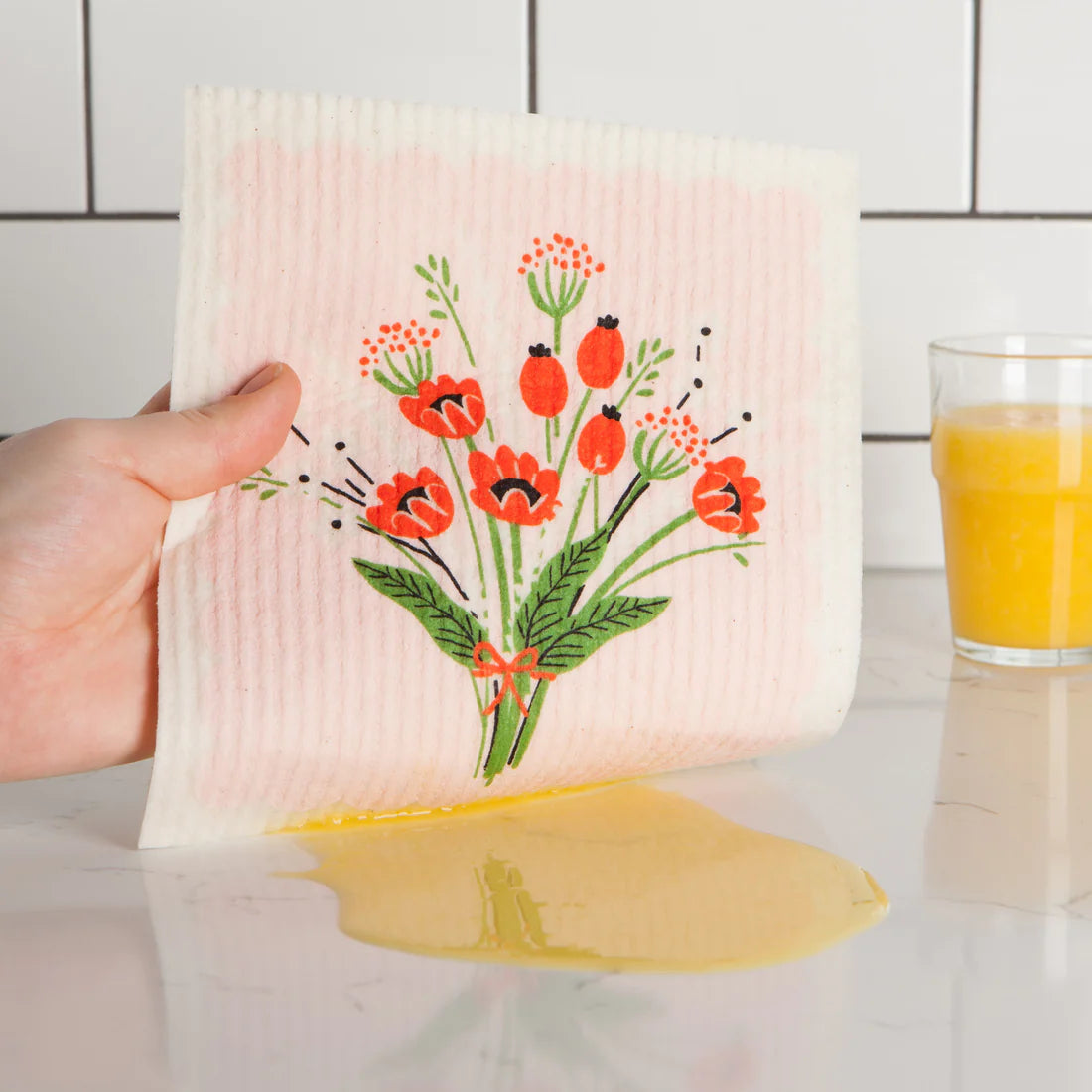 Spring into your household-cleaning routine with this Bouquet Swedish Dishcloth by Ecologie. 