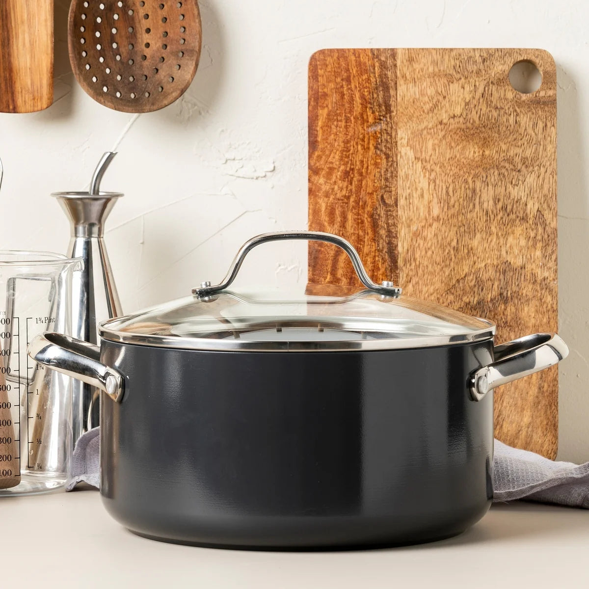 Valencia Pro Ceramic Nonstick 5.5-Quart Stockpot with Lid