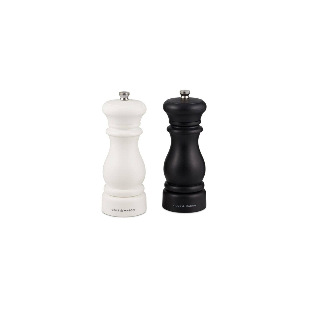 A classic salt and pepper mill set crafted from durable ABS, designed to bring both style and functionality to your kitchen. Perfect for everyday use, these mills feature a high-quality grinding mechanism that delivers consistently exceptional performance.