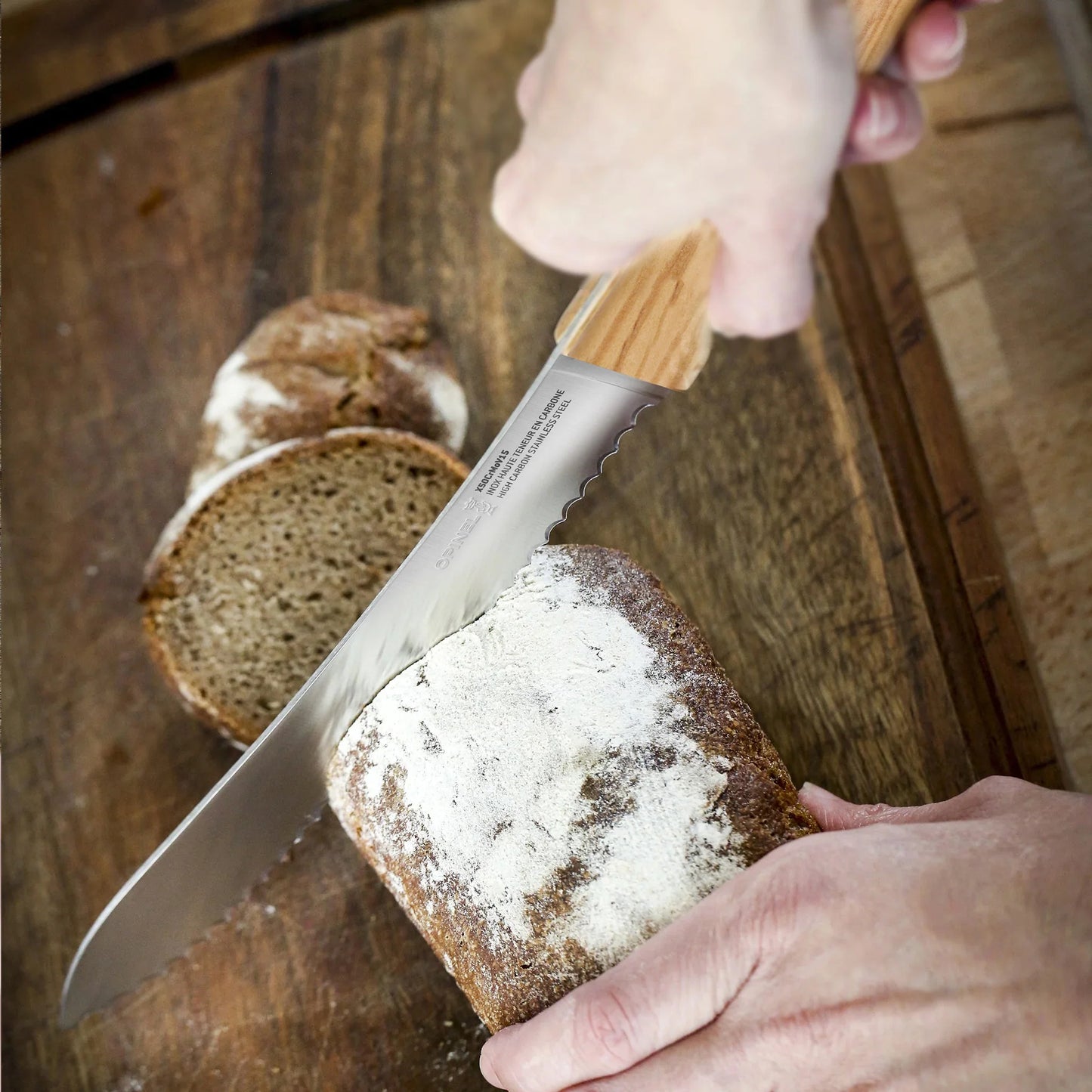 Parallèle Bread Knife - Olive wood