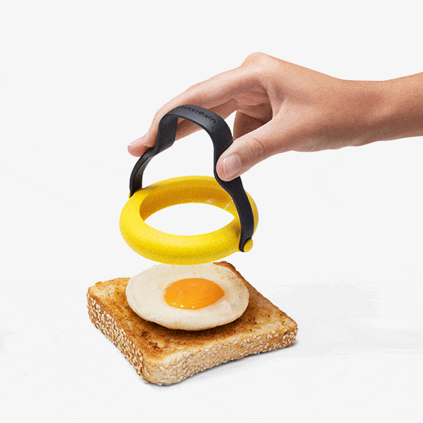 Easily flip, lift, and serve perfect eggs with Flegg! This set of 2 no-leak egg rings features a unique C-channel design that seals in the egg's weight for mess-free cooking. The 360° rotating handle allows for easy flipping and storage, while the heat-resistant handle keeps things safe and cool. Say goodbye to messy breakfasts with Flegg!