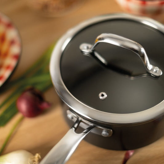 Great, everyday cookware that’s easy to use, cooks brilliantly and is energy-efficient. This starter set will get you frying, boiling and braising a wide variety of dishes on the hob or in the oven.  The set includes: 3.2 qt saucepan, an 8" frying pan with a lid, and a 3.2 qt sauté pan with a lid.