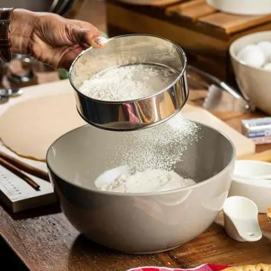 8-inch Fine Mesh Sieve ensures lump-free results whether you're sifting flour for a light sponge cake or an airy genoise.