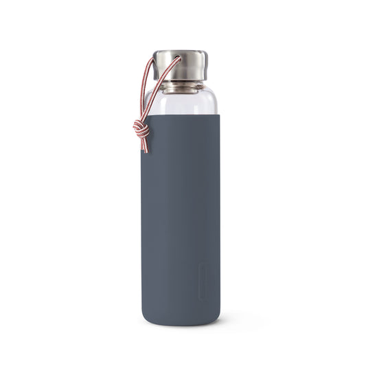 This 20 fluid ounce light-weight Borosilicate glass bottle features a protective non-slip sleeve, convenient carry loop and stainless steel lid.  Have sleek looks plus functionality in one eco-friendly, travel-friendly glass water bottle! 