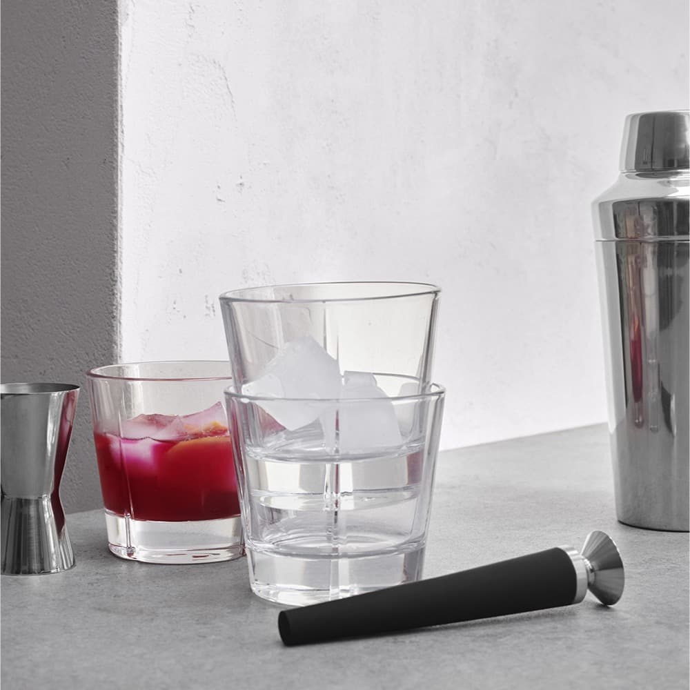 These popular, versatile glasses are perfect for everything from refreshing iced drinks to small starters and salads. The clean, modern design and practical size make them easy to stack and store, while their sturdy build and grip ensure a reliable choice for any occasion. Whether you're serving up cocktails or enjoying an afternoon iced tea, these tumblers fit seamlessly with any tableware and cutlery.