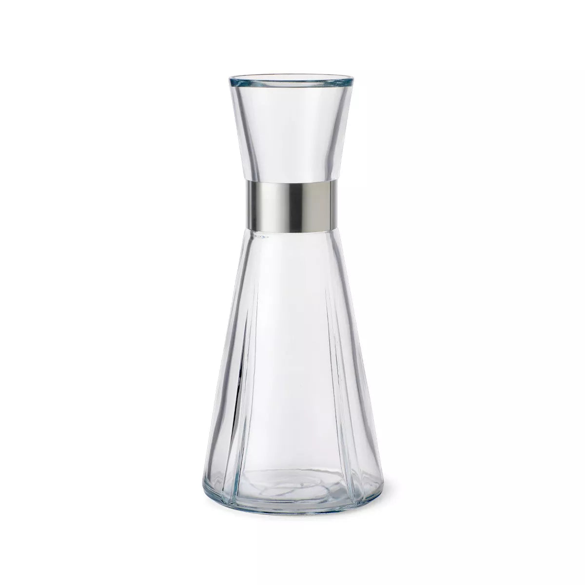 This sleek, minimalist design, complete with a chic stainless steel collar, is the perfect way to serve ice-cold water with a twist—add fresh mint, citrus slices, or frozen berries for a refreshing upgrade. Whether it’s for a casual meal or a formal dinner, this stylish carafe blends seamlessly with any tableware or cutlery, making it a versatile and practical addition to your collection.