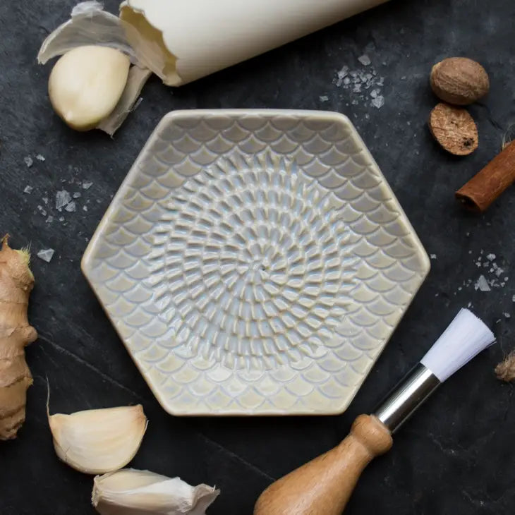 Pearl white grate plate set on counter