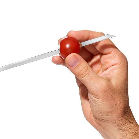 Achieve kabob perfection with the OXO Good Grips 6-Piece Grilling Skewer Set, thoughtfully designed to elevate your grilling experience. The sharp, pointed stainless steel construction ensures effortless loading of ingredients, while the innovative flat design prevents rolling—guaranteeing even cooking on all sides. 