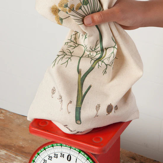  3-Piece Garden Herbs Produce Bags from Now Designs by Danica! These charming, washable bags feature beautiful illustrations of dill, rosemary, and coriander, complete with their fancy Latin names, bringing a touch of rustic charm to your shopping routine. 