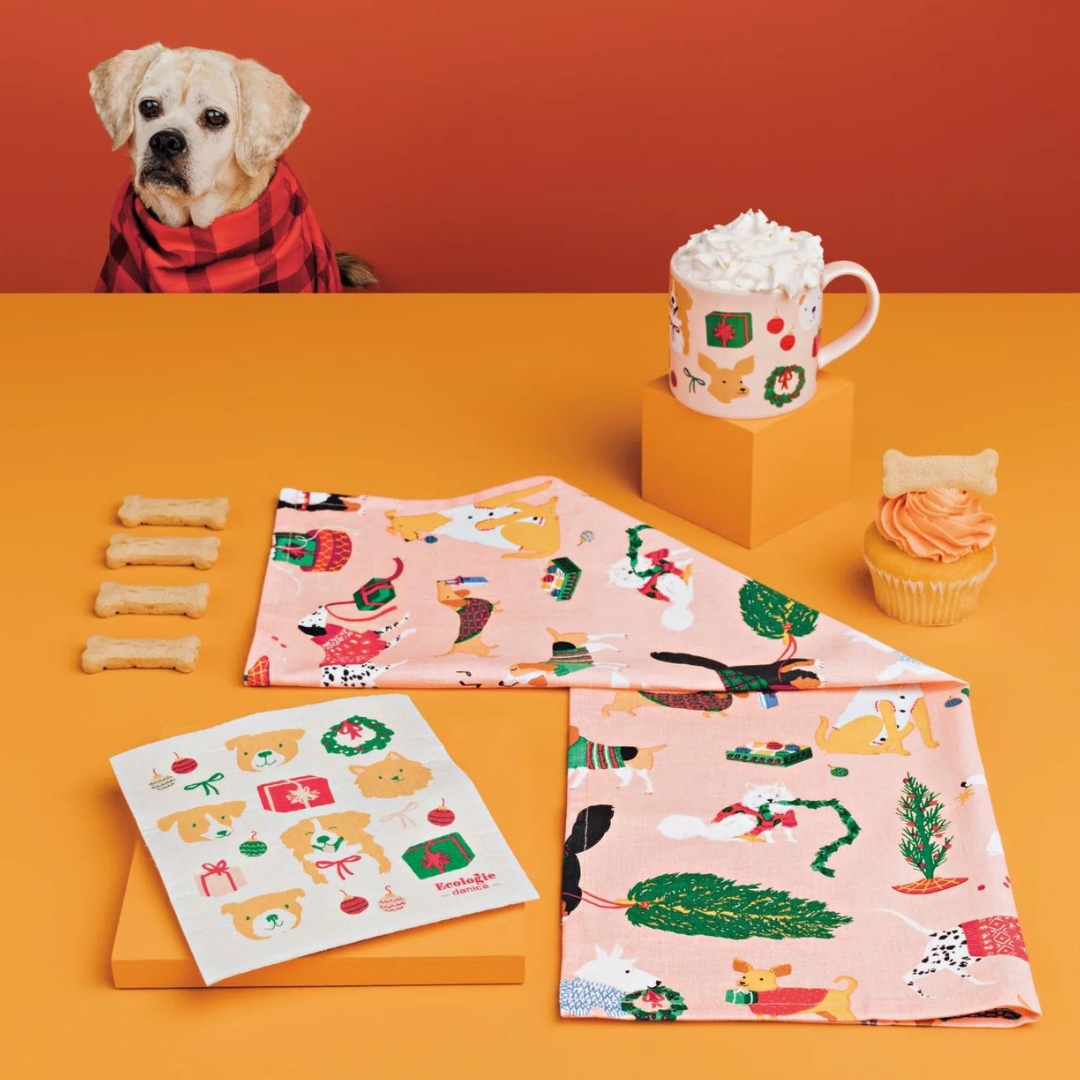 Fetch some holiday cheer with the Holiday Hounds Swedish Sponge Cloth! 