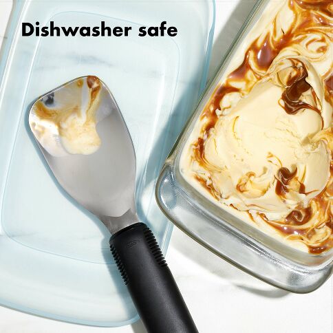 Revolutionize your ice cream serving experience with the OXO Good Grips Ice Cream Spade, expertly engineered for effortless scooping and generous portions. The wide stainless steel head slices through frozen desserts with remarkable ease while maintaining the durability needed for repacking store-bought pints. 