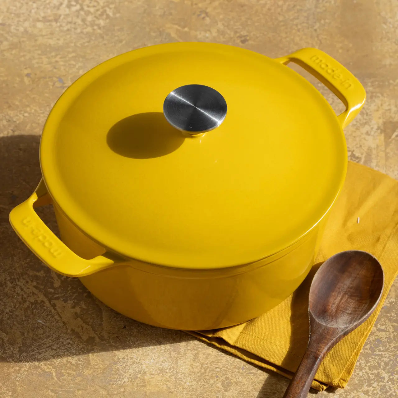 Enameled Cast Iron Dutch Oven -  5.5Qt Marigold