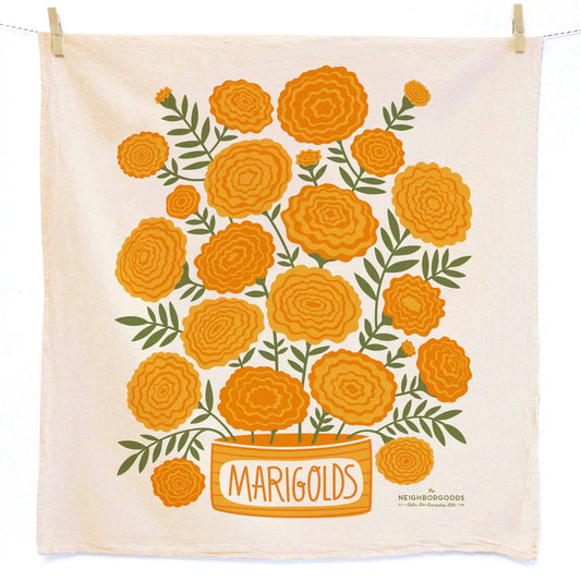 Our Marigolds tea towel is sure to freshen up your kitchen and brighten your everyday.  Made from 100% flour sack cotton, our Marigolds dish towel and will only get softer and more absorbent over the years in your kitchen. This generously sized dish towel can handle small and big tasks in the kitchen as well as household chores.