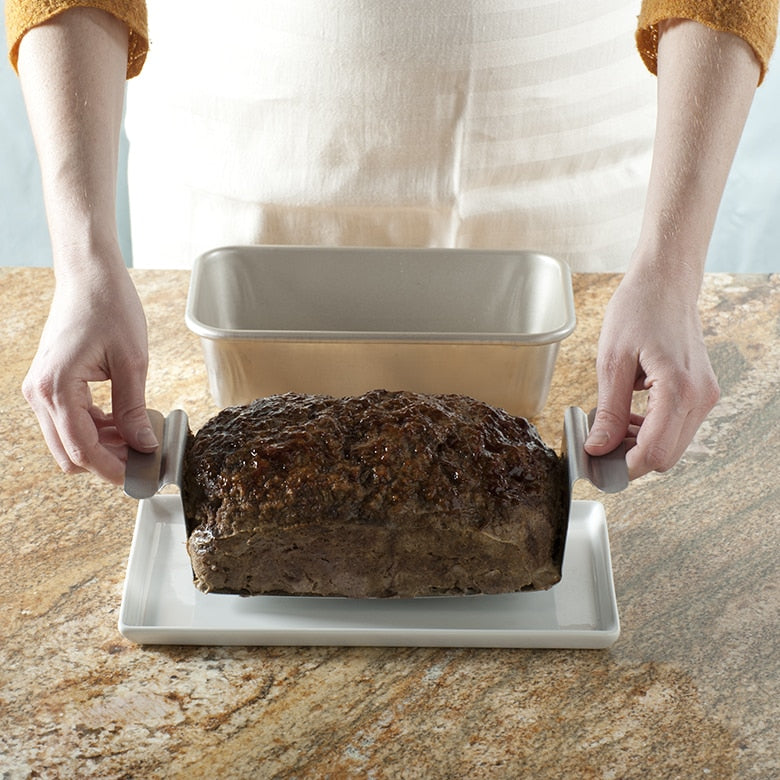 Pan Lifter Pattern Meat Loaf Pan with Lifter – Toast & Table
