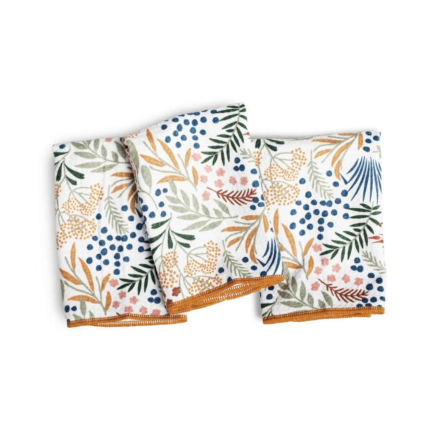 The Multi Leaf Gold print, where the best of botanical and floral inspiration unite--to bring a burst of color and freshness to your home, no matter the season!