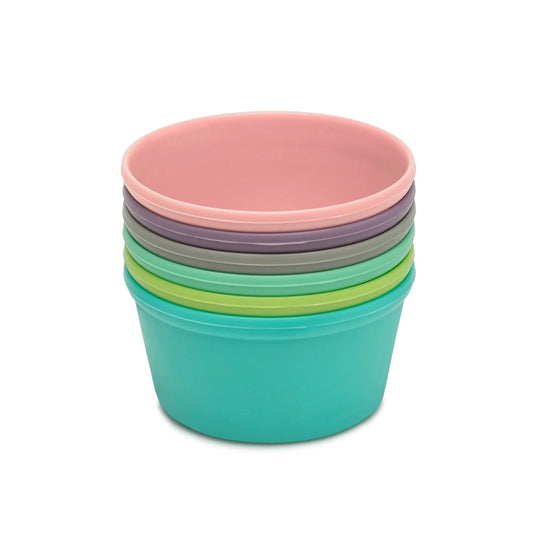Rainbow silicone food cups are a fun way to separate food, snacks, and dips on your baby or child’s plate. Heaven forbid the carrots should touch the peas, don’t worry, these colorful food cups have you covered!  They can be used on plates, in containers, in lunch boxes, and more!