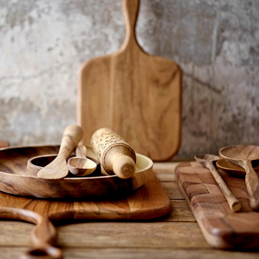 12-inch Hand-Carved Acacia Wood Standing Spoon: a must-have for any kitchen enthusiast. Made from premium acacia wood, it's both functional and decorative. Hand-carved for a unique design, it adds artisanal charm to cooking. Perfect for stirring, scooping, or serving with flair. Material - Acacia Wood Dimensions - 12-inch Care & Cleaning - Hand wash