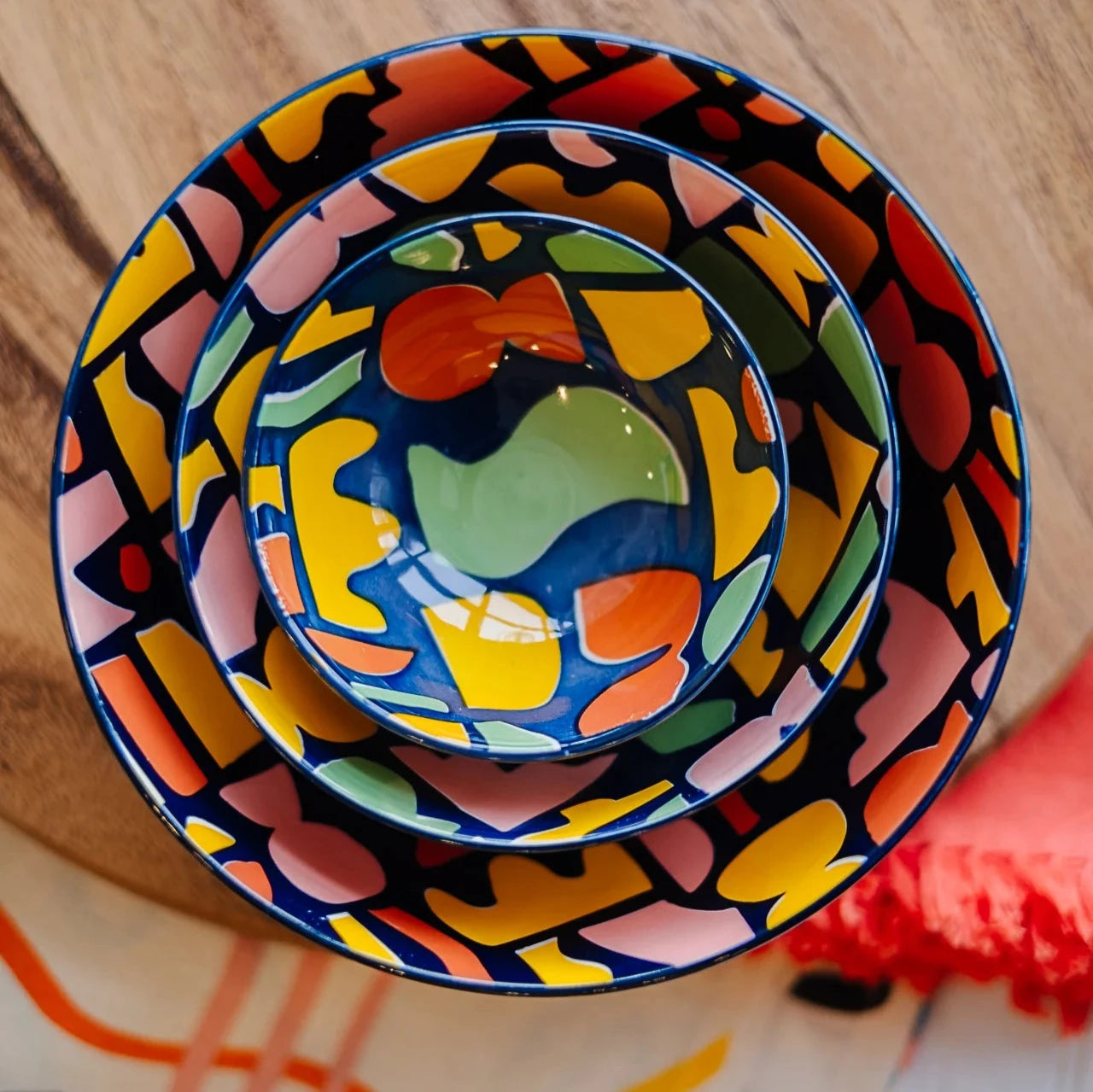 Doodle patterned bowl set from top down view